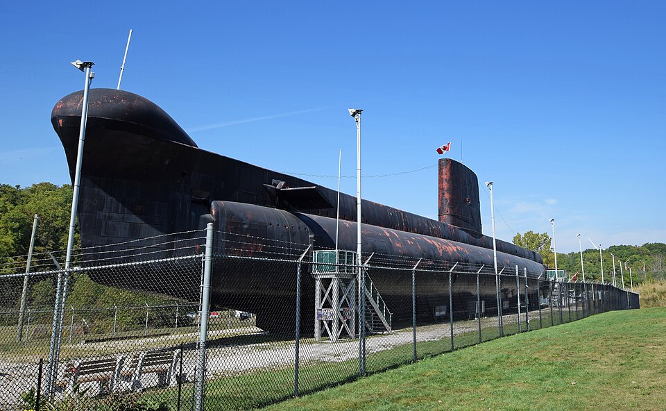 HMCS Ojibwa at Port Burwell (40099520345)