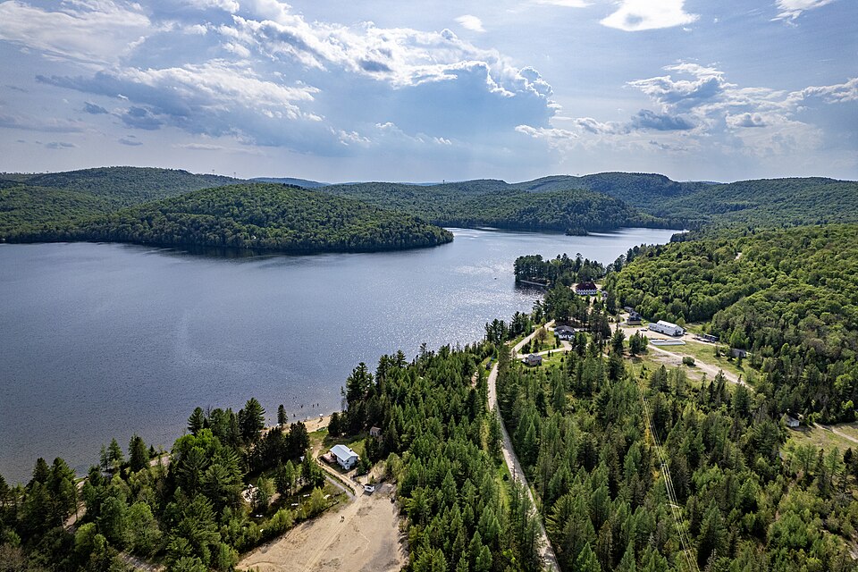Lac Simon - Vue aérienne (2)