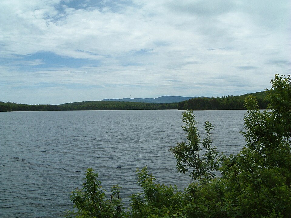 Lac Moffatt - panoramio (2)