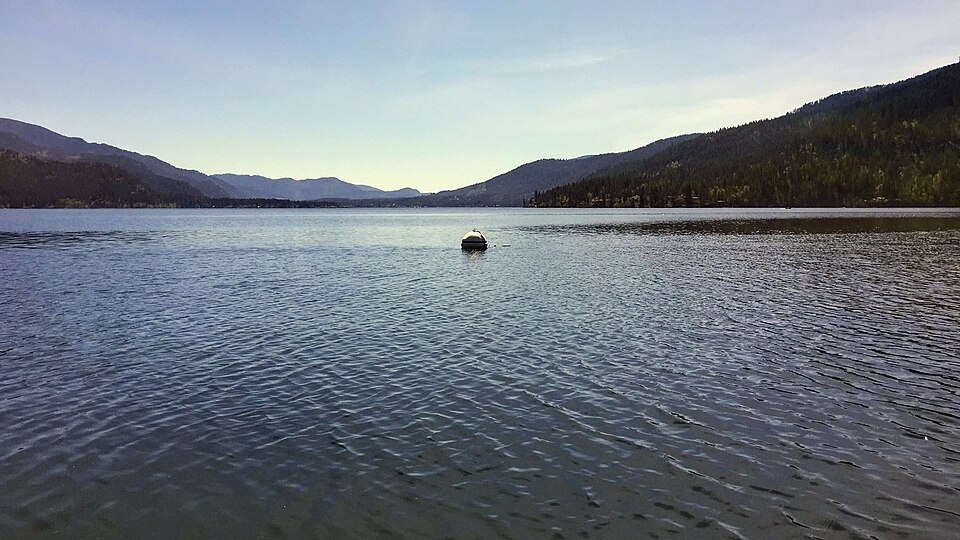 Christina lake bc (cropped)
