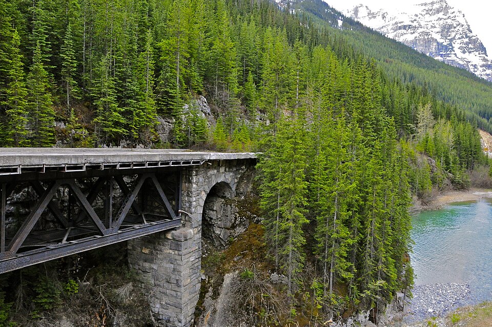 Bridge in Yoho - panoramio