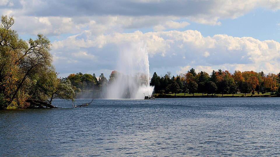 Little Lake, Peterborough (502464) (16411250937)