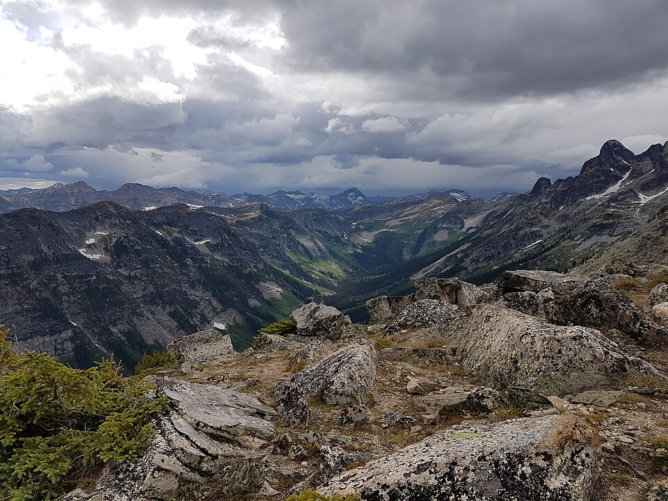 Valhalla Provincial Park - View from Gimli Peak