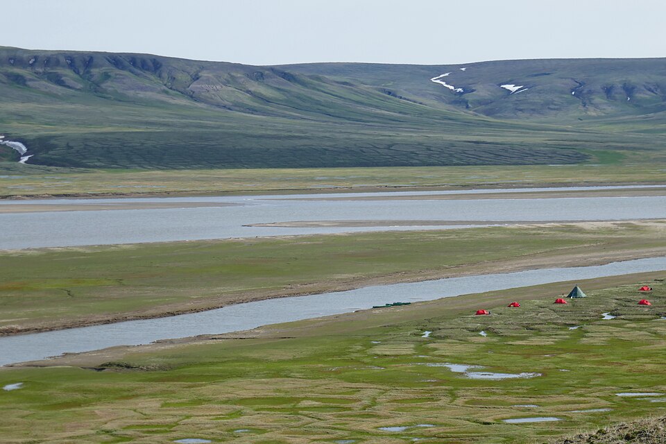 Aulavik Back Channel site