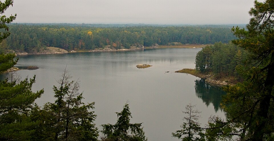Three Narrows Lake (1552901470)