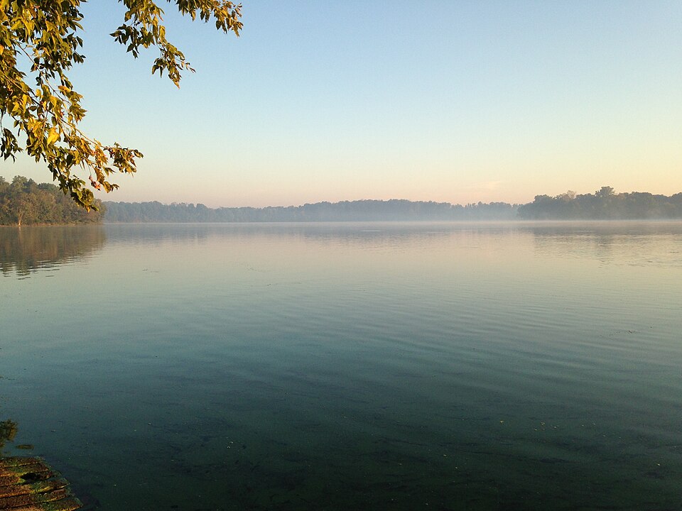 Fanshawe Lake (21529991285)