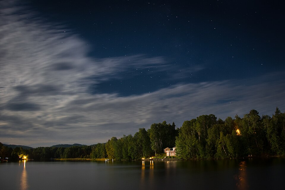 2016-09 Kenogami lake at night 01