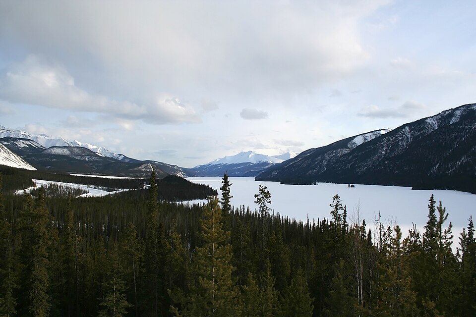 Lake Muncho, BC -b