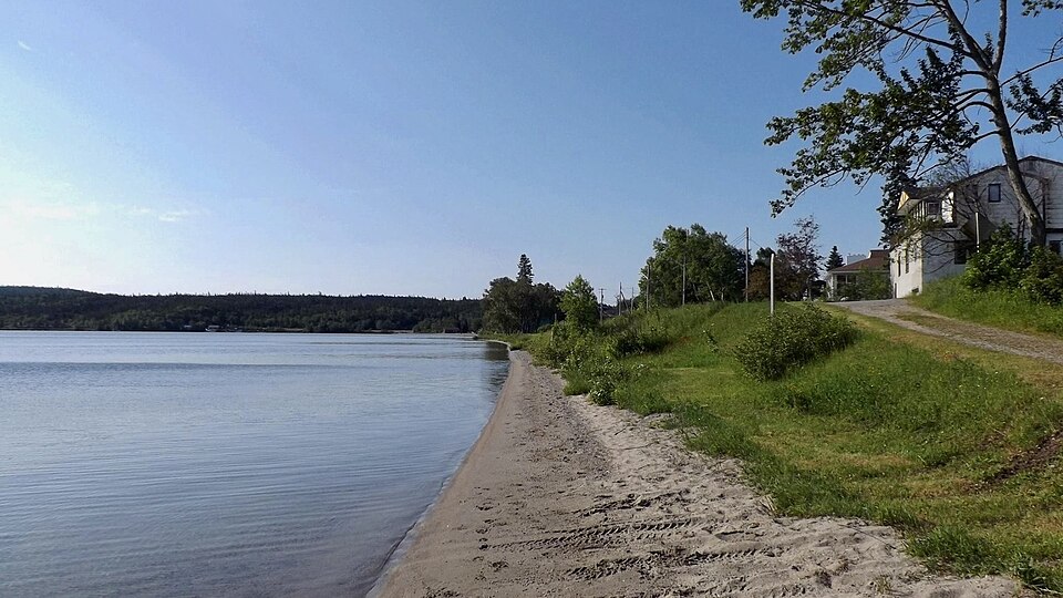 20150708 - 19 - Wawa, Ont. - Wawa Lake waterfront from Toronto Avenue
