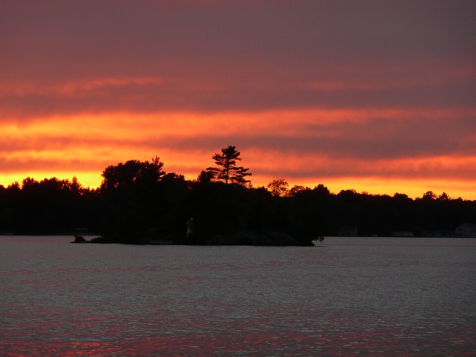 Lake Muskoka (30578595152)