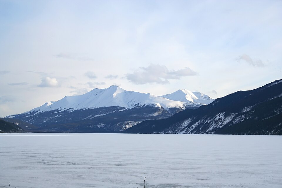 Lake Muncho, BC -c