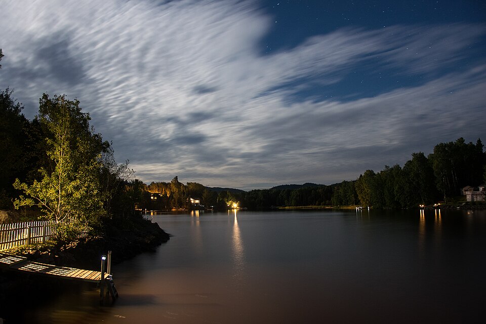 2016-09 Kenogami lake at night 02