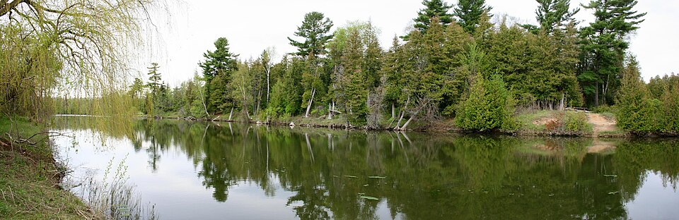 Earl Rowe - panoramio