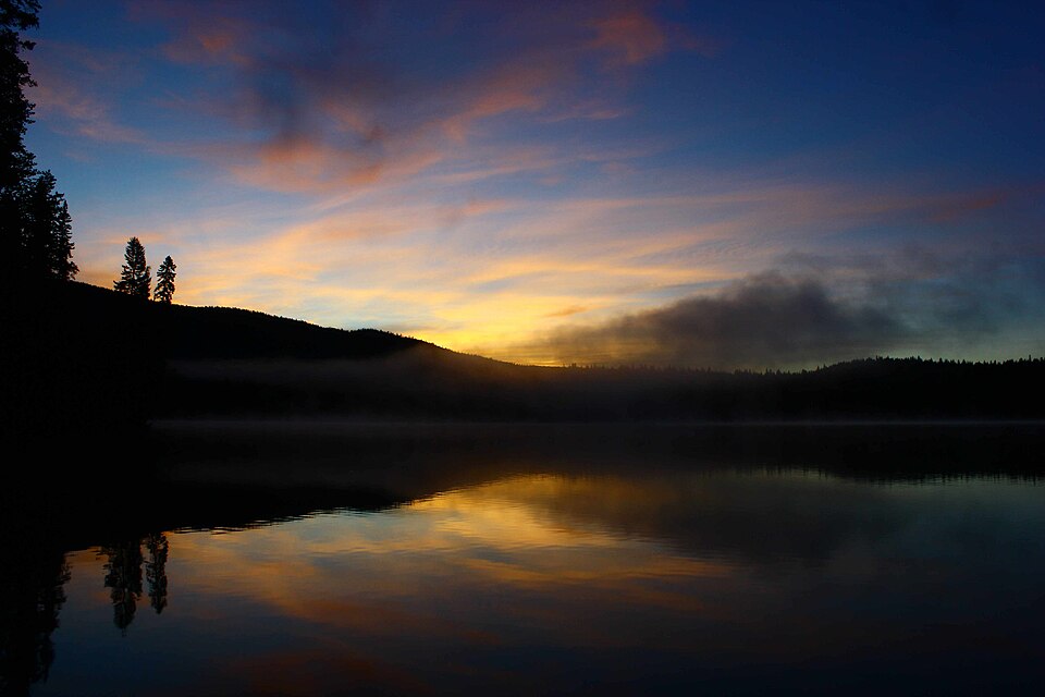 2012 September x1 SulphurousLake Sunrise