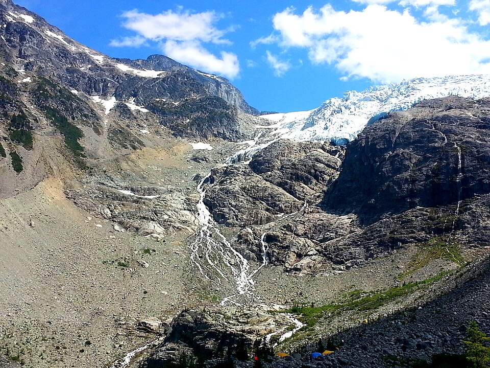 Joffre Lakes Hike (18876243884)