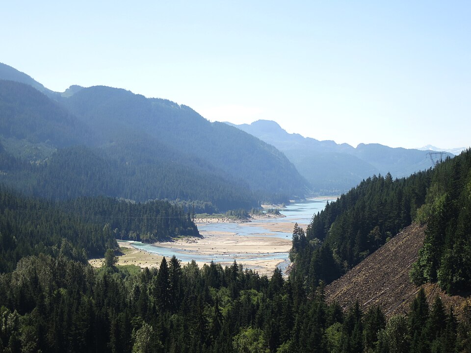 Daisy Lake from Brandywine Falls (14871526195)