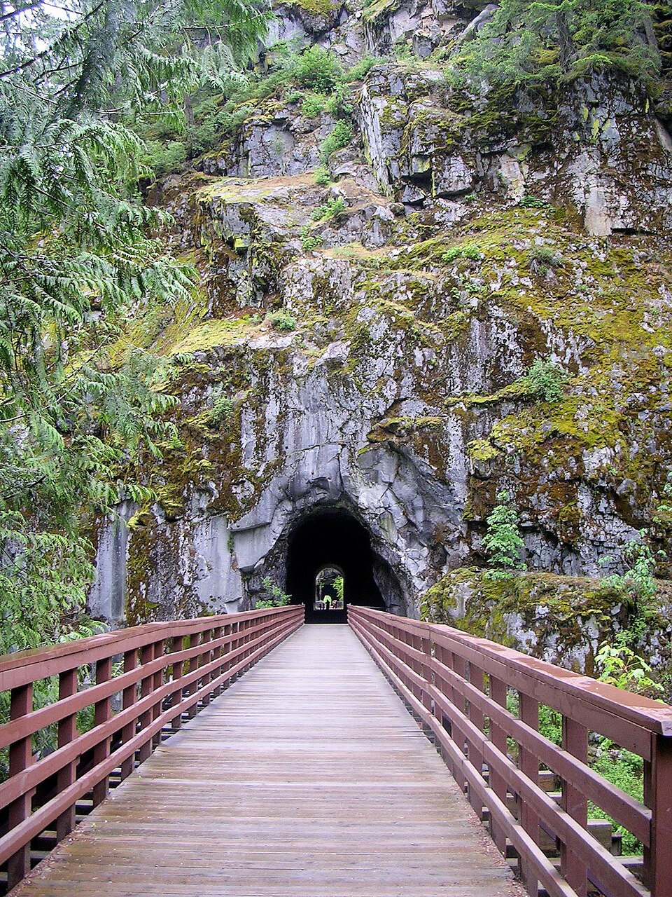 Othello Tunnels