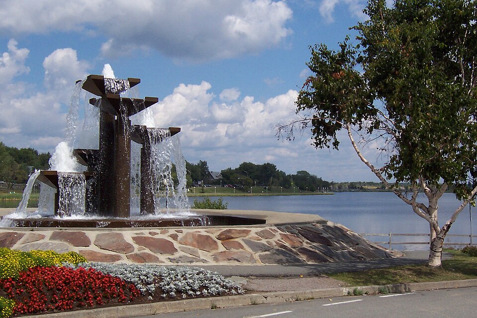 Fountain on Osisko Lake