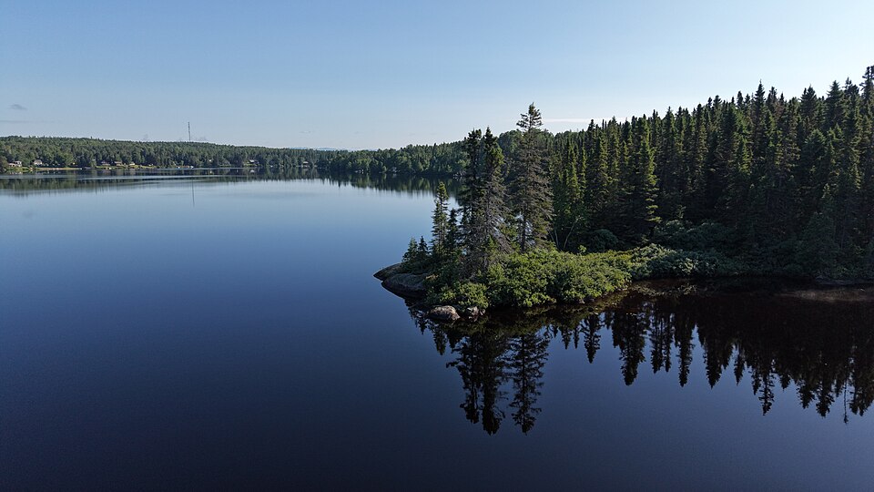 Lac Goth, Saint-Félix-d'Otis, Québec, Canada 14