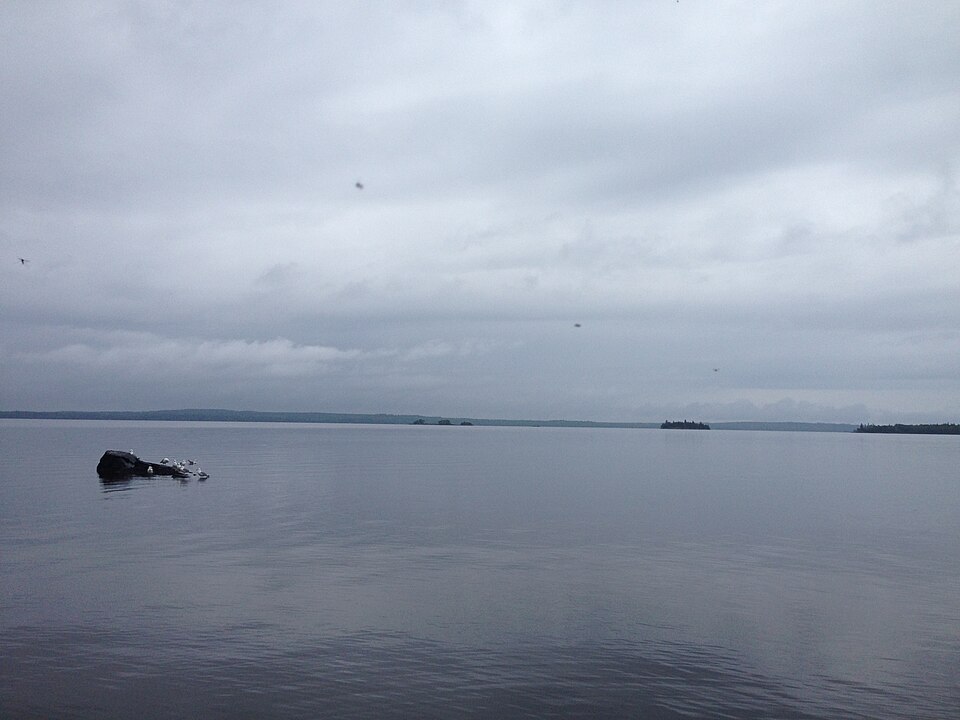 Pakwash Lake 01