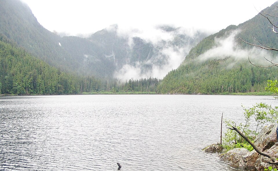 Fairfax Lake - panoramio